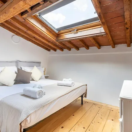 Apartment Piazza Santo Spirito Con 2 Matrimoniali